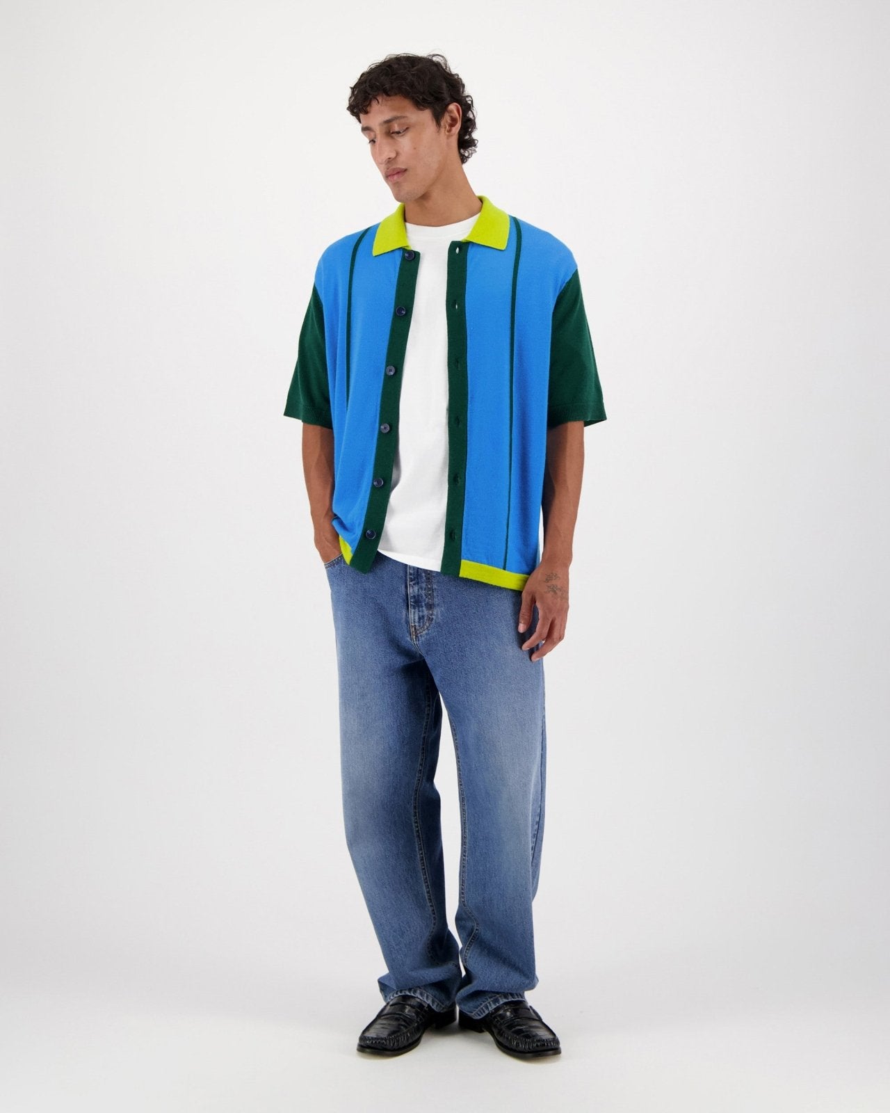 grandstand - bright blue - Castart