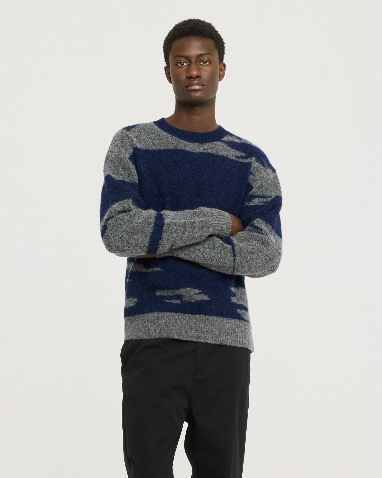 hatching - navy - Castart