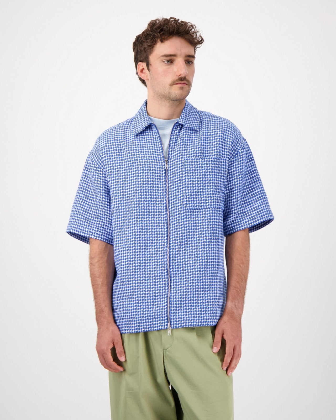 luis p - blue - Castart