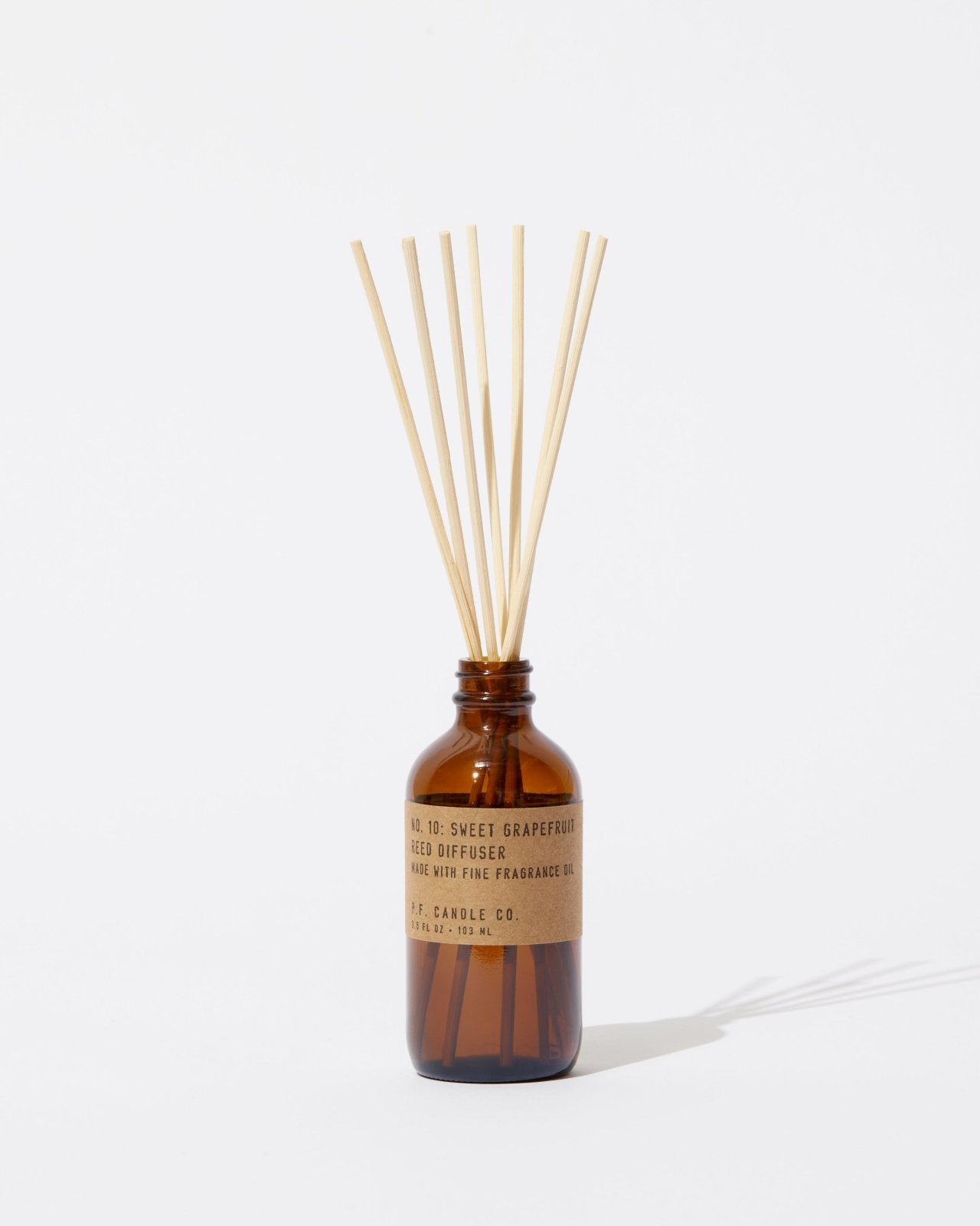p.f candle co. | reed diffuser - sweet grapefruit - Castart