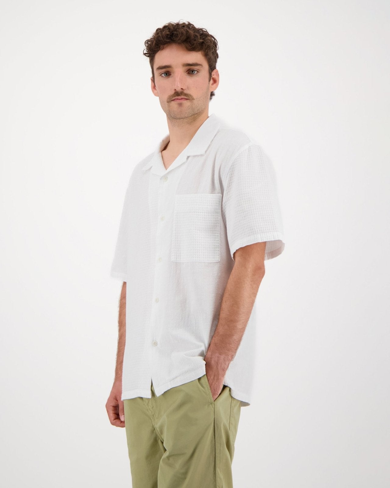 solo - white - Castart